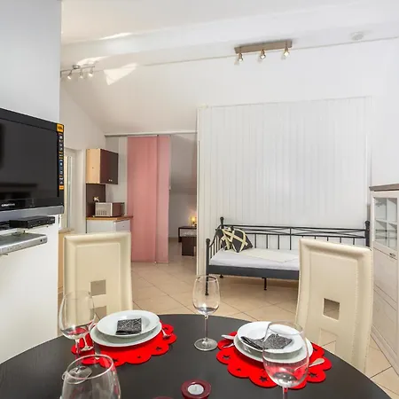 1 Bedroom Amazing In Appartement