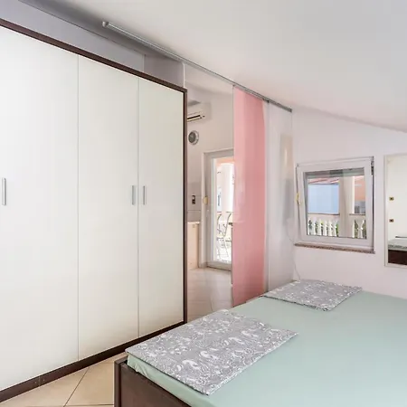 1 Bedroom Amazing In Apartament