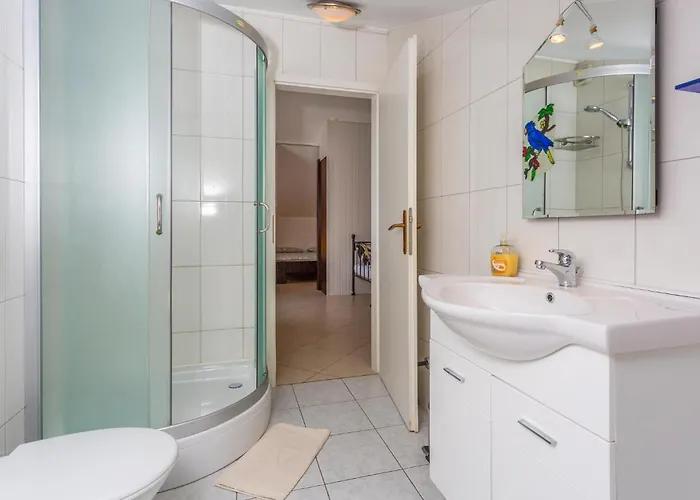 1 Bedroom Gorgeous In 茨里克韦尼察