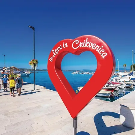 1 Bedroom Gorgeous In